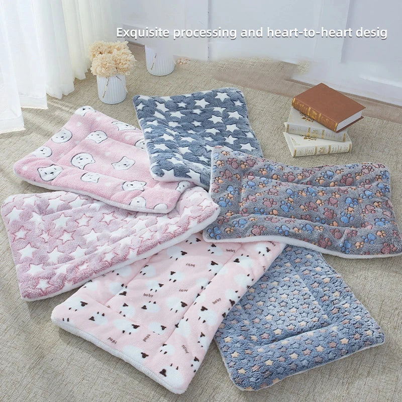 ComfyCloud™ Ultra Soft Fleece Blanket for Pets | Washable &amp; Cosy Mat for Cats &amp; Dogs | UK Free Shipping